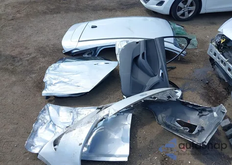 2015 Ford Focus Se z USA, uszkodzony, nr VIN 1FADP3K21FL294857